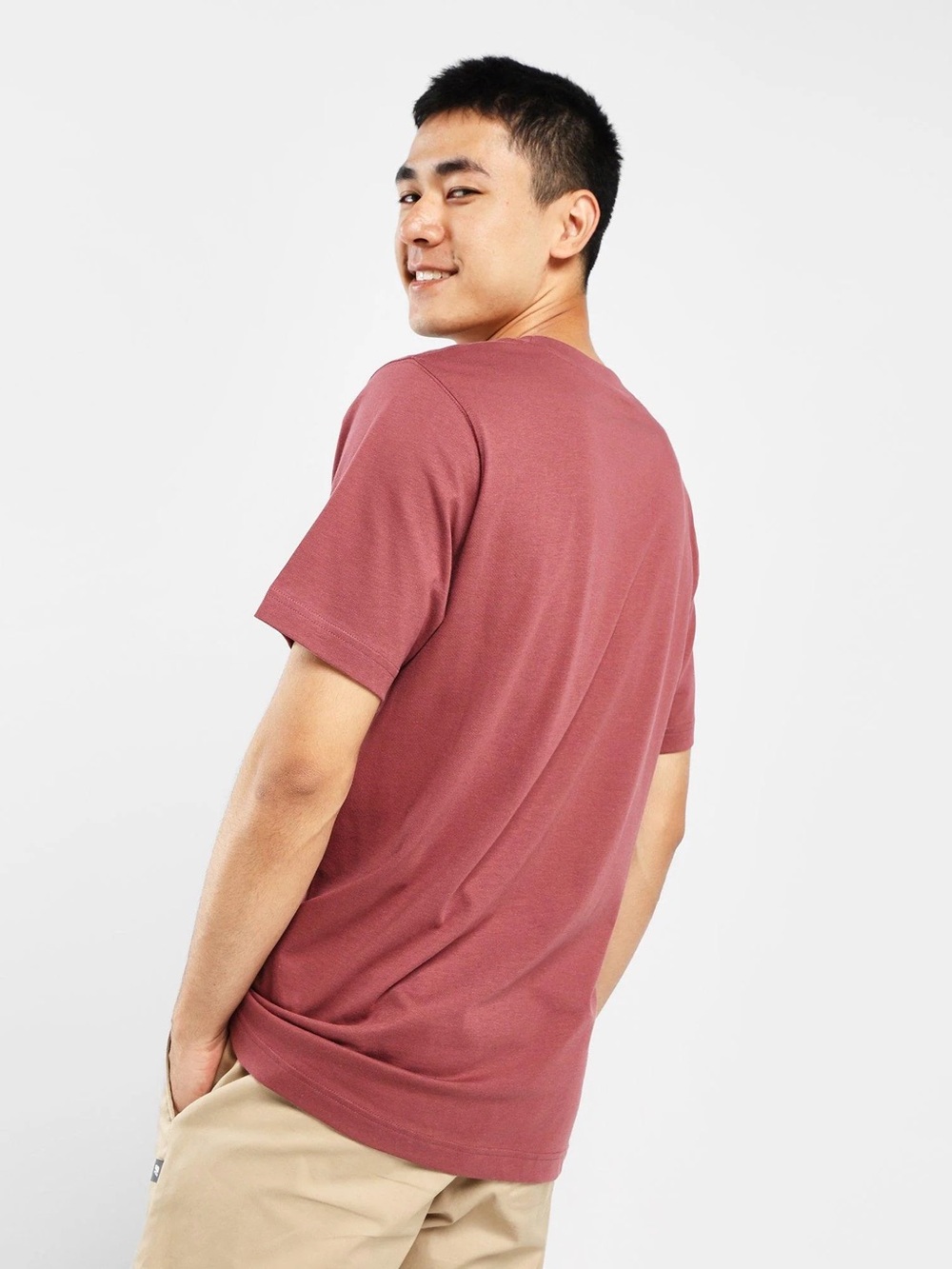 New Balance Men’s Burgundy Cream Sports Essential Run Slogan Short Sleeve Tee - Picture 10 of 15